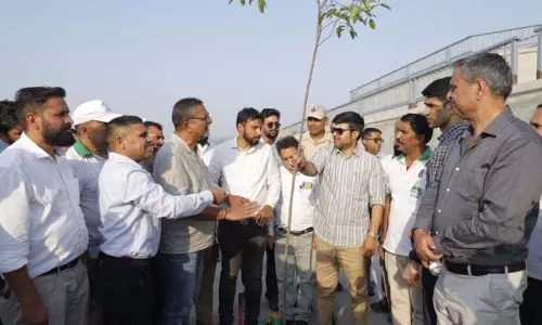 JMC-JSCL ने तवी रिवरफ्रंट पर पौधारोपण अभियान चलाया, नियमित तवी आरती की घोषणा की JMC-JSCL ने तवी रिवरफ्रंट पर पौधारोपण अभियान चलाया, नियमित तवी आरती की घोषणा की