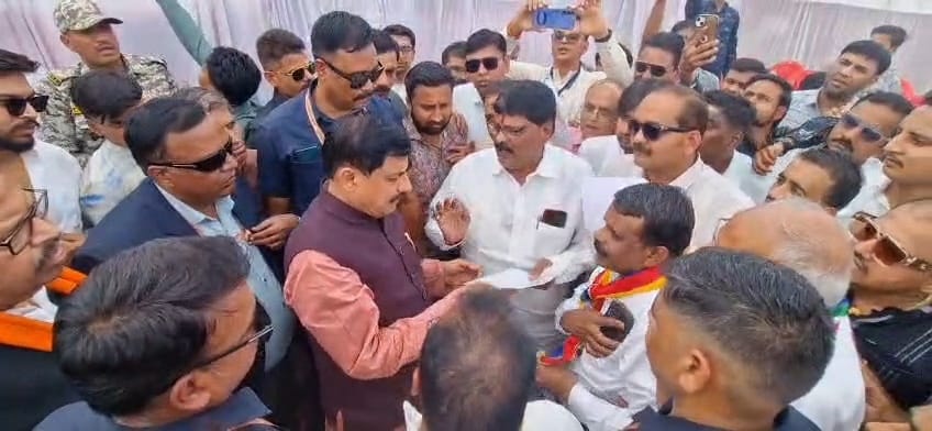 साधु संत राष्ट्र की धरोहर है, Vihar में सरकार समुचित पुलिस सुरक्षा प्रदान करें