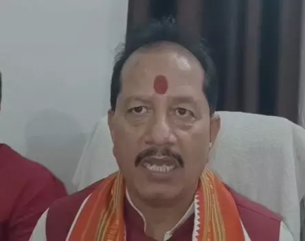 विजय कुमार सिन्हा का तेजस्वी पर तंज, 2025 में माय-बाप समीकरण नहीं आएगा काम विजय कुमार सिन्हा का तेजस्वी पर तंज, 2025 में माय-बाप समीकरण नहीं आएगा काम