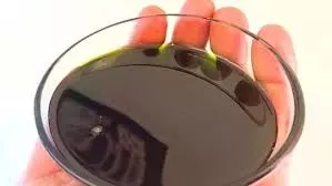 Homemade Hair Oil: बालों को लंबा और घना बनाने के लिए घर पर ही बनाएं हेयर ऑयल Homemade Hair Oil: बालों को लंबा और घना बनाने के लिए घर पर ही बनाएं हेयर ऑयल