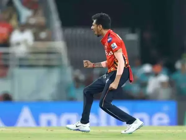 IPL इतिहास में सबसे ज़्यादा चार विकेट लेने के मामले में पंजाब किंग्स के चहल ने नारायण की बराबरी की IPL इतिहास में सबसे ज़्यादा चार विकेट लेने के मामले में पंजाब किंग्स के चहल ने नारायण की बराबरी की