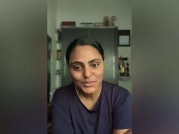 मलयालम अभिनेत्री ने Film के सेट पर सह-कलाकार द्वारा दुर्व्यवहार का आरोप लगाया मलयालम अभिनेत्री ने Film के सेट पर सह-कलाकार द्वारा दुर्व्यवहार का आरोप लगाया