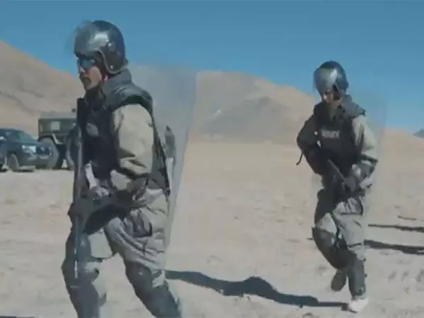भारतीय सेना ने उत्तरी सिक्किम में LAC पर अपनी ताकत और आत्मनिर्भरता का प्रदर्शन किया भारतीय सेना ने उत्तरी सिक्किम में LAC पर अपनी ताकत और आत्मनिर्भरता का प्रदर्शन किया