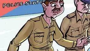 थाना प्रभारी समेत दो पुलिसकर्मी सस्पेंड, एसपी को मिली थी अवैध वसूली की शिकायत थाना प्रभारी समेत दो पुलिसकर्मी सस्पेंड, एसपी को मिली थी अवैध वसूली की शिकायत