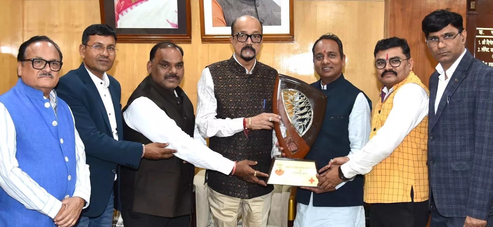रेडक्रॉस की भूमिका अधिक सशक्त और प्रभावी बनाने के लिए कार्य करें : डेका रेडक्रॉस की भूमिका अधिक सशक्त और प्रभावी बनाने के लिए कार्य करें : डेका
