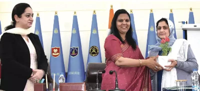 GC CRPF श्रीनगर में महिला स्वास्थ्य पर व्याख्यान आयोजित GC CRPF श्रीनगर में महिला स्वास्थ्य पर व्याख्यान आयोजित