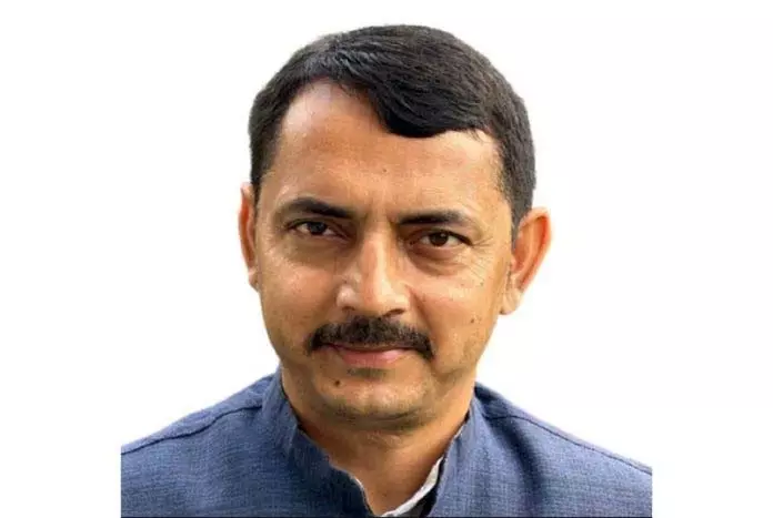 कश्मीर तक रेल सेवा जम्मू-कश्मीर के सामाजिक-आर्थिक परिदृश्य में एक नया अध्याय: Pathania कश्मीर तक रेल सेवा जम्मू-कश्मीर के सामाजिक-आर्थिक परिदृश्य में एक नया अध्याय: Pathania