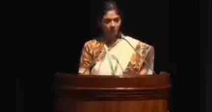 गोंडा को गर्व है IAS वैष्णवी पॉल पर, जिन्होंने बढ़ाया जिले का मान गोंडा को गर्व है IAS वैष्णवी पॉल पर, जिन्होंने बढ़ाया जिले का मान