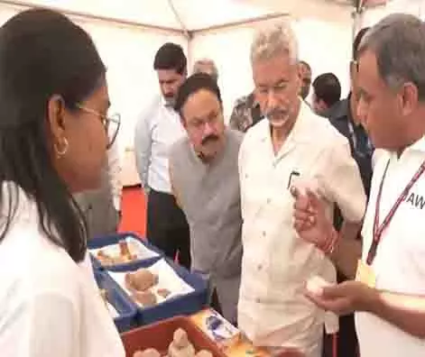 Gujarat: विदेश मंत्री जयशंकर ने लोथल में सिंधु घाटी स्थल का किया दौरा Gujarat: विदेश मंत्री जयशंकर ने लोथल में सिंधु घाटी स्थल का किया दौरा