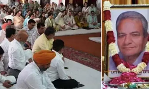 आर्यन्स ग्रुप के संस्थापक प्रोफेसर कटारिया को श्रद्धांजलि दी गई आर्यन्स ग्रुप के संस्थापक प्रोफेसर कटारिया को श्रद्धांजलि दी गई