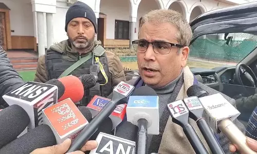 वक्फ संशोधन अधिनियम से मुसलमान निशाने पर: एनसी नेता तनवीर सादिक वक्फ संशोधन अधिनियम से मुसलमान निशाने पर: एनसी नेता तनवीर सादिक