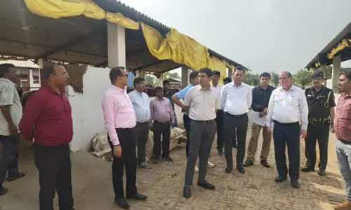 औचक निरीक्षण के दौरान गोशालाओं और स्वच्छता कार्यों में लापरवाही पर अधिकारियों को चेतावनी, एक लाख की पेनाल्टी औचक निरीक्षण के दौरान गोशालाओं और स्वच्छता कार्यों में लापरवाही पर अधिकारियों को चेतावनी, एक लाख की पेनाल्टी