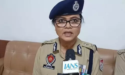 अमृतसर की सेंट्रल जेल में म‍िले 75 मोबाइल फोन