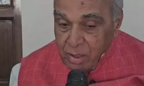 मुर्शिदाबाद में हिंसा कर रहे दंगाइयों को ममता सरकार का संरक्षण : जगदंबिका पाल मुर्शिदाबाद में हिंसा कर रहे दंगाइयों को ममता सरकार का संरक्षण : जगदंबिका पाल