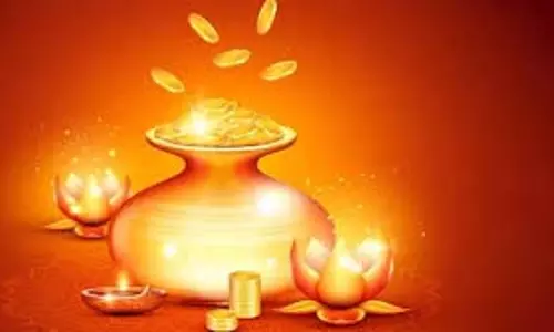 Akshay Tritiya:  इन उपायों से दूर होगी हर समस्या, मां लक्ष्मी स्वयं आएंगी आपके पास