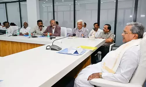 CM Siddaramaiah : परिवहन निगम कर्मचारियों की मांगों पर तत्काल कार्रवाई का वादा किया