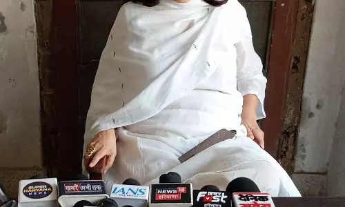 Haryana : हिसार हवाई अड्डा राज्य के नागरिक विमानन क्षेत्र में मील का पत्थर सांसद किरण Haryana : हिसार हवाई अड्डा राज्य के नागरिक विमानन क्षेत्र में मील का पत्थर सांसद किरण