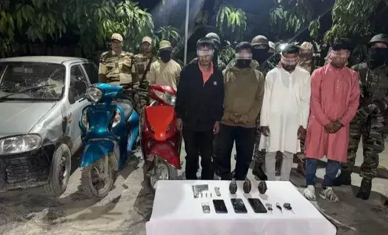Manipur: जबरन वसूली के आरोप में 11 उग्रवादी गिरफ्तार, हथियार और गोला-बारूद जब्त