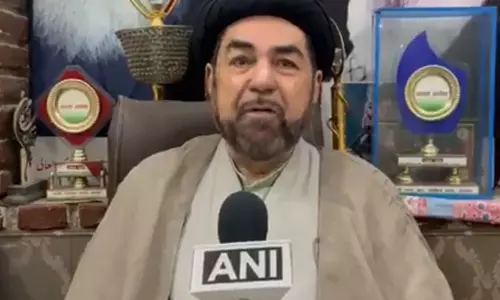 वक्फ अधिनियम के खिलाफ याचिकाओं पर आज हो रही सुनवाई पर शिया धर्मगुरु ने कही ये बात
