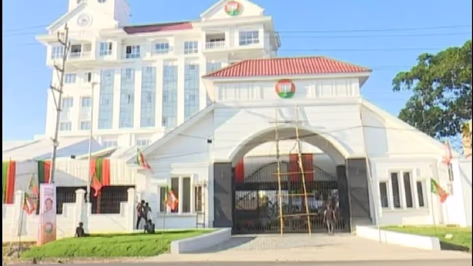 Guwahati में भाजपा कार्यालय के पास यू-टर्न हमेशा के लिए बंद Guwahati में भाजपा कार्यालय के पास यू-टर्न हमेशा के लिए बंद