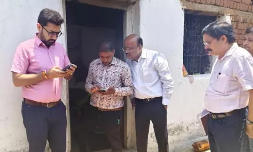 दो गांवों का कलेक्टर विनय कुमार लंगेह ने किया औचक निरीक्षण
