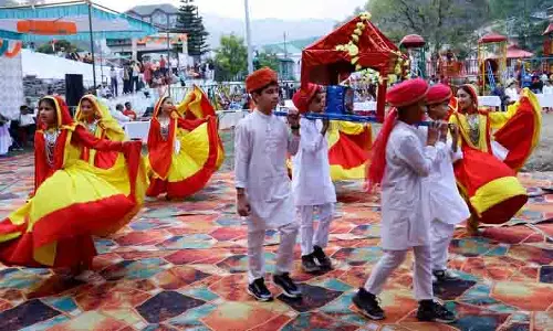 स्थानीय देवताओं की भव्य शोभायात्रा के साथ Mandi में पारंपरिक भ्यूली मेला शुरू स्थानीय देवताओं की भव्य शोभायात्रा के साथ Mandi में पारंपरिक भ्यूली मेला शुरू