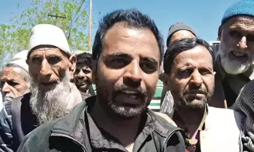 Kupwara में दिव्यांगों ने अपनी मांगों की पूर्ति के लिए किया प्रदर्शन