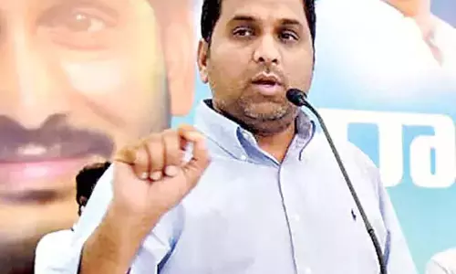 Andhra  : शराब घोटाला  एक बार फिर राज कासिरी के लिए नोटिस
