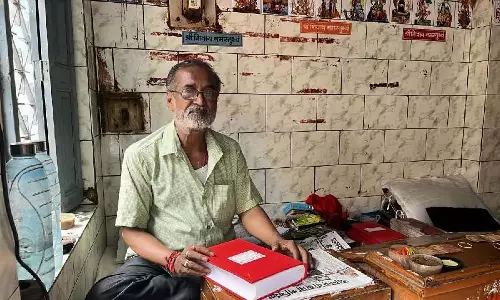 पोइला बैसाख पर भड़की आग: Murshidabad में भय के कारण कारोबारियों को दोहरा नुकसान