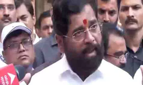 Maharashtra के उपमुख्यमंत्री ने आगामी मानसून सीजन से पहले मुंबई को गड्ढा मुक्त बनाने का लिया संकल्प