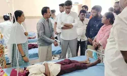 Korutla सामाजिक कल्याण आवासीय विद्यालय के लगभग 30 छात्र बीमार पड़े