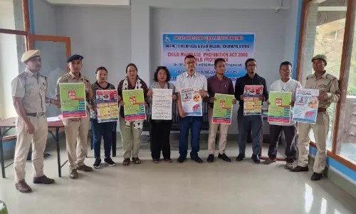 Manipur: टेंग्नौपाल में बाल विवाह के खिलाफ पोस्टर अभियान शुरू किया गया Manipur: टेंग्नौपाल में बाल विवाह के खिलाफ पोस्टर अभियान शुरू किया गया