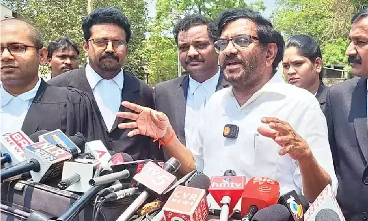 Andhra: यदि काकानी निर्दोष है तो वह क्यों भाग रहा है? Andhra: यदि काकानी निर्दोष है तो वह क्यों भाग रहा है?