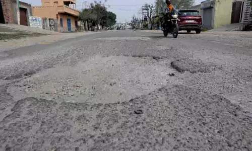 मानसून से पहले Panchkula की तैयारी के तहत सड़कों की मरम्मत पर ध्यान