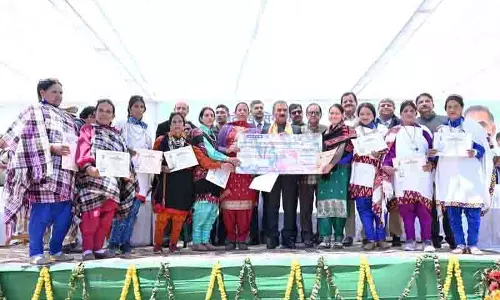 Pangi की 1,926 महिलाओं को 3 माह के लिए 4,500 रुपये की सहायता राशि जारी की Pangi की 1,926 महिलाओं को 3 माह के लिए 4,500 रुपये की सहायता राशि जारी की