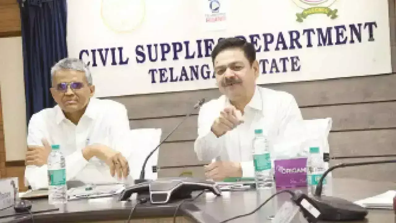 Telangana: गुजरात के नौकरशाह ने टीजी नागरिक आपूर्ति विभाग में सुधारों की प्रशंसा की Telangana: गुजरात के नौकरशाह ने टीजी नागरिक आपूर्ति विभाग में सुधारों की प्रशंसा की