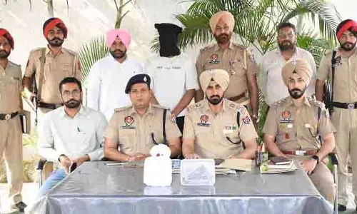 Ludhiana: 1.17 किलोग्राम हेरोइन, पिस्तौल जब्त, व्यक्ति गिरफ्तार Ludhiana: 1.17 किलोग्राम हेरोइन, पिस्तौल जब्त, व्यक्ति गिरफ्तार