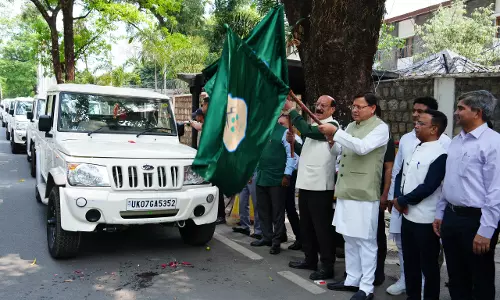 Dehradun: सीएम धामी ने दिखाई 23 बोलेरो वाहनों को हरी झंडी
