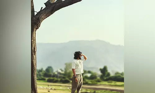 Riteish Deshmukh ने प्रकृति के बीच आनंदित पल का लिया आनंद