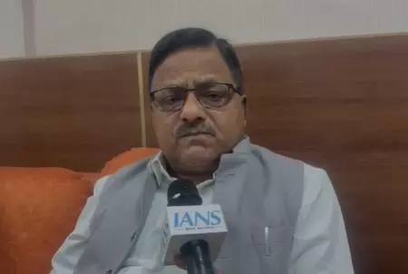 टीएमसी की घटिया राजनीति का हिस्सा है मुर्शिदाबाद हिंसा : राधा मोहन अग्रवाल टीएमसी की घटिया राजनीति का हिस्सा है मुर्शिदाबाद हिंसा : राधा मोहन अग्रवाल