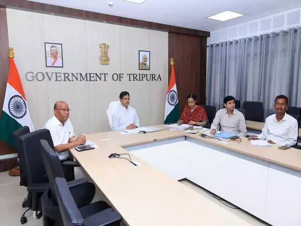 Tripura CM ने दूध, अंडे, मांस और मछली में आत्मनिर्भरता हासिल करने के लिए 969 करोड़ रुपये की परियोजनाओं का प्रस्ताव रखा Tripura CM ने दूध, अंडे, मांस और मछली में आत्मनिर्भरता हासिल करने के लिए 969 करोड़ रुपये की परियोजनाओं का प्रस्ताव रखा