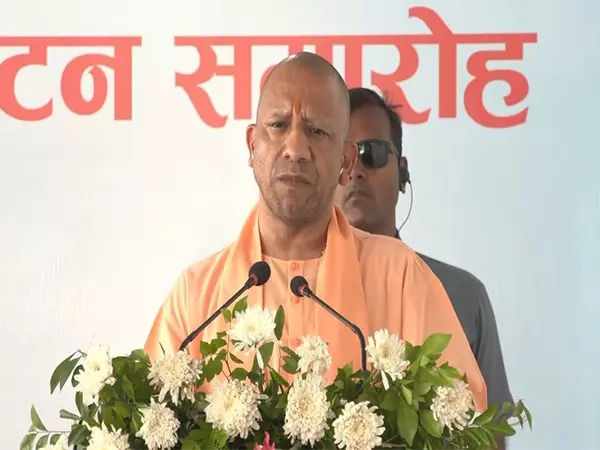 UP CM कल गोरखपुर में रैन बसेरा का शिलान्यास करेंगे UP CM कल गोरखपुर में रैन बसेरा का शिलान्यास करेंगे