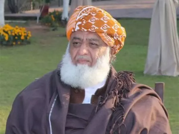 JUI-F प्रमुख ने खैबर पख्तूनख्वा के प्रस्तावित खान और खनिज विधेयक की निंदा की JUI-F प्रमुख ने खैबर पख्तूनख्वा के प्रस्तावित खान और खनिज विधेयक की निंदा की