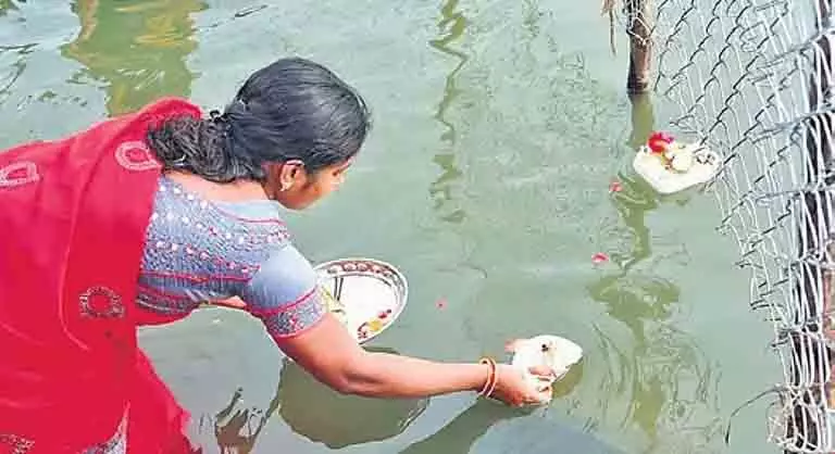 सरकार ने Telangana के कालेश्वरम पुष्करालू में टेंट सिटी के लिए बोलियां आमंत्रित की सरकार ने Telangana के कालेश्वरम पुष्करालू में टेंट सिटी के लिए बोलियां आमंत्रित की