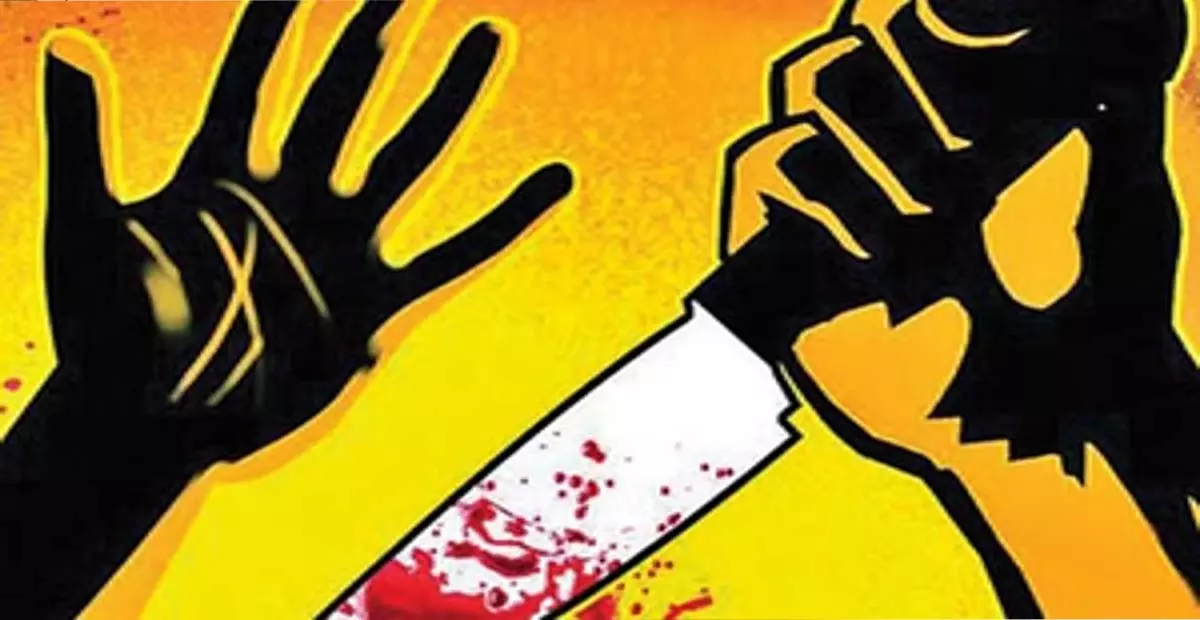 Tamil Nadu: सलेम बस स्टैंड पर युवक ने लड़की और खुद को मारने का प्रयास किया Tamil Nadu: सलेम बस स्टैंड पर युवक ने लड़की और खुद को मारने का प्रयास किया