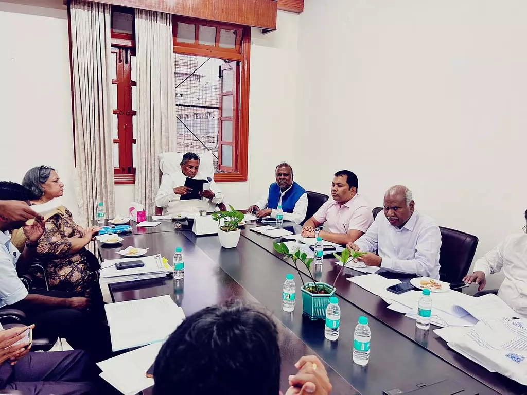 आंतरिक आरक्षण: 101 जाति सर्वेक्षण की तैयारी आंतरिक आरक्षण: 101 जाति सर्वेक्षण की तैयारी