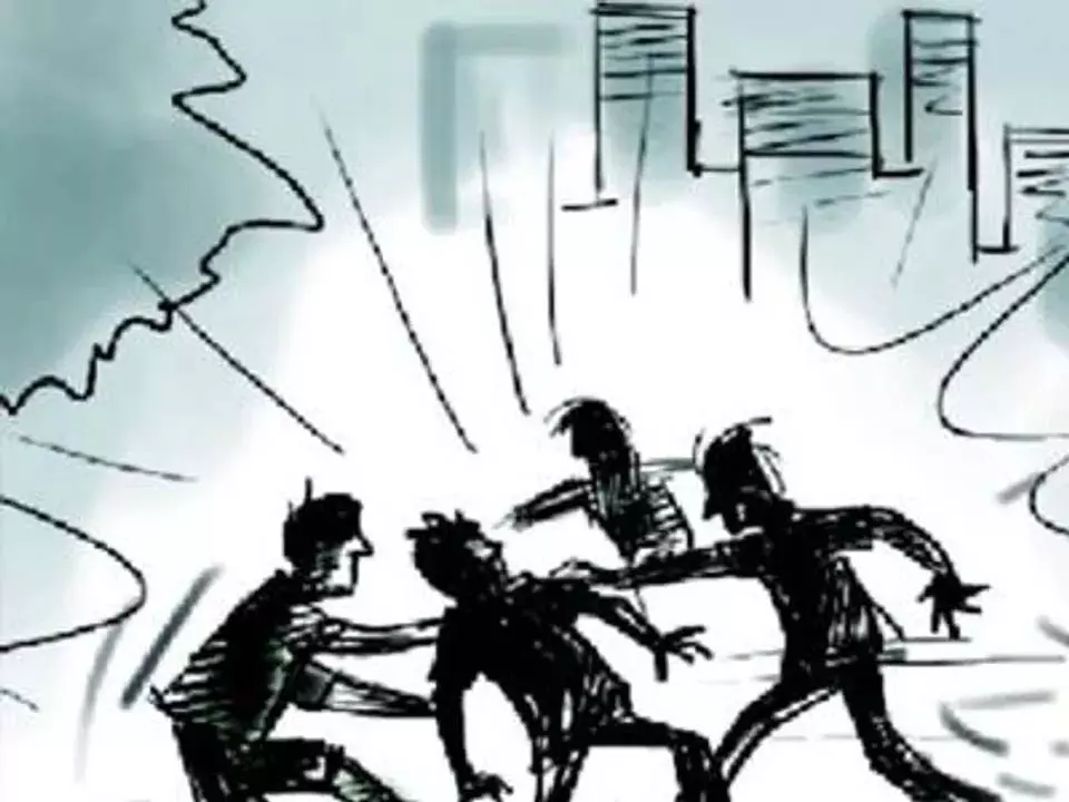 Odisha : भद्रक में गुटों के बीच झड़प के दौरान बम विस्फोट में 7 की हालत गंभीर Odisha : भद्रक में गुटों के बीच झड़प के दौरान बम विस्फोट में 7 की हालत गंभीर