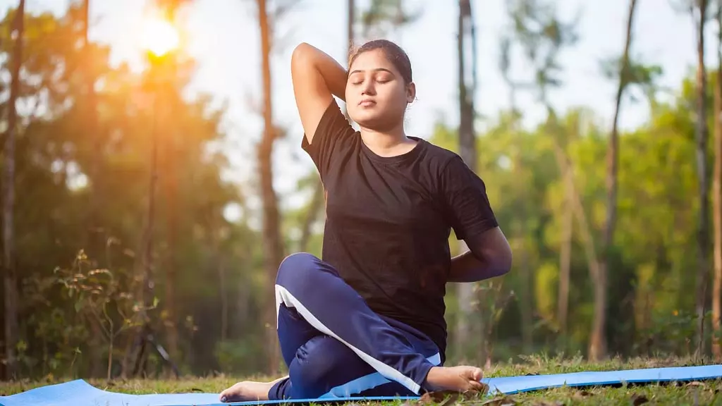 Yoga Tips: चिलचिलाती गर्मी से राहत दिलाएंगे ये योगासन, शरीर को ठंडा रखने में हैं कारगर Yoga Tips: चिलचिलाती गर्मी से राहत दिलाएंगे ये योगासन, शरीर को ठंडा रखने में हैं कारगर