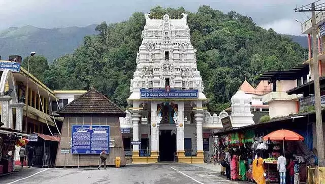 कुक्के सुब्रह्मण्य हुए अमीर: मंदिर की वार्षिक आय में हुई वृद्धि कुक्के सुब्रह्मण्य हुए अमीर: मंदिर की वार्षिक आय में हुई वृद्धि