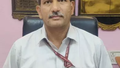 Chandauli: उदय सिंह मीना ने DDU मंडल के नए DRM का कार्यभार संभाला Chandauli: उदय सिंह मीना ने DDU मंडल के नए DRM का कार्यभार संभाला